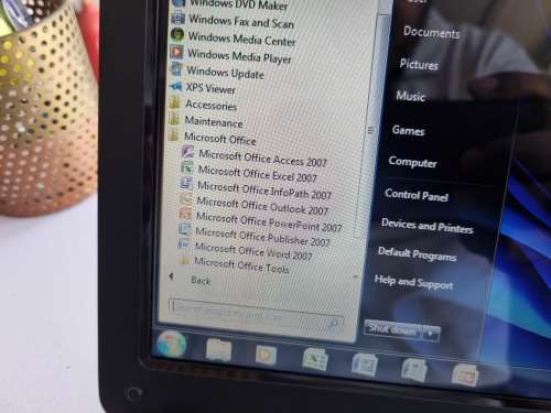 Samsung RV510 Intel Celeron Laptop/ 4GB RAM/ Windows 7 Ultimate